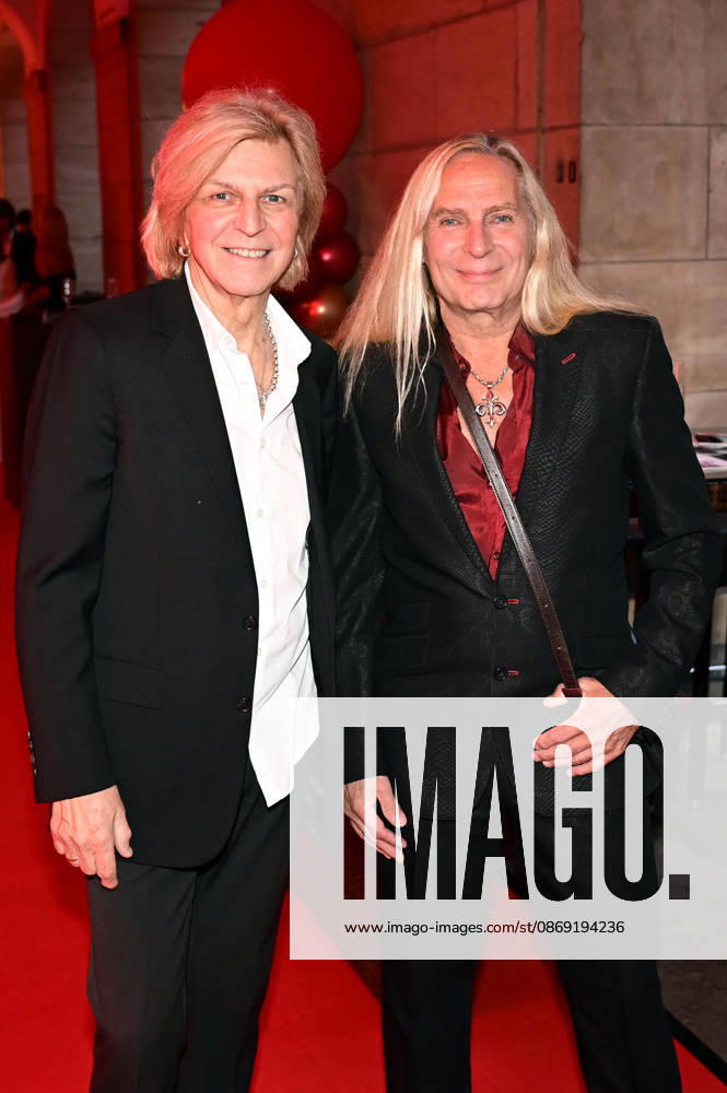 Ritchie Barton und Uwe Hassbecker bei der 18. Hope Gala 2026 im Schauspielhaus. Dresden