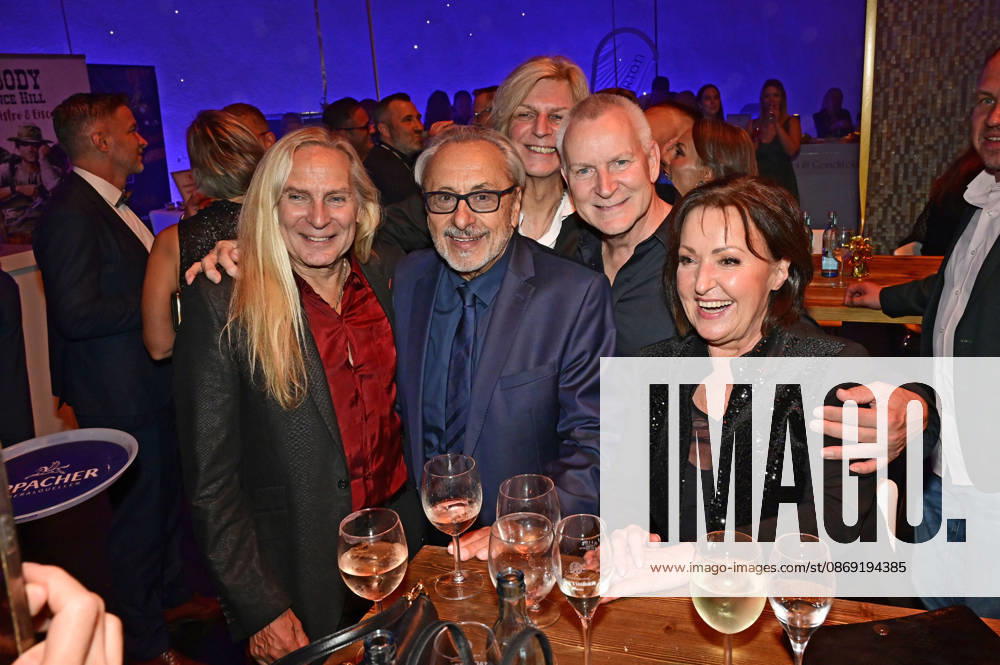 Uwe Hassbecker, Wolfgang Stumph, Ritchie Barton, Gerd Michaelis und Ute Freudenberg bei der 18. Hope Gala 2026 im Schauspielhaus. Dresden