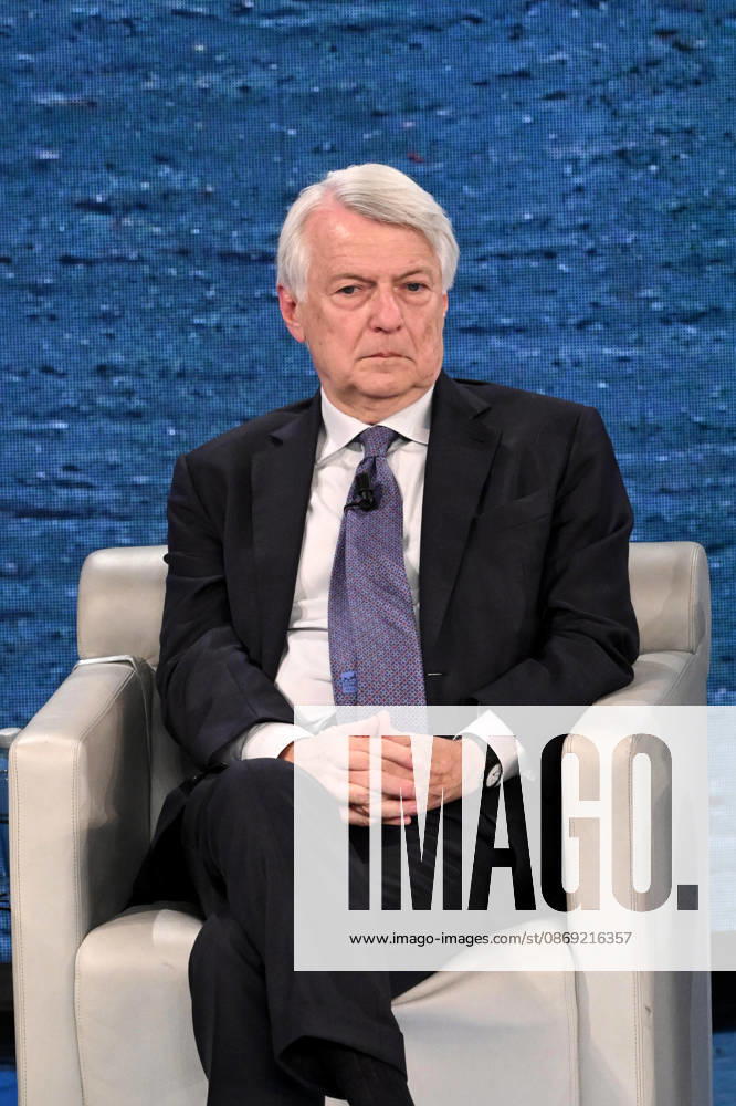 IPA89573879 - Milan, TV Show Che Tempo Che Fa - Nove. Pictured: Ferruccio De Bortoli