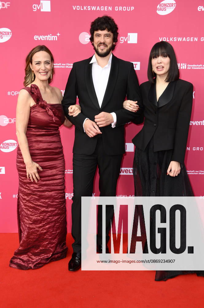 Sarah Willis, Andre Schuen und Alice Sara Ott bei der Verleihung des Opus Klassik 2026 im Konzerthaus am Gendarmenmarkt. Berlin