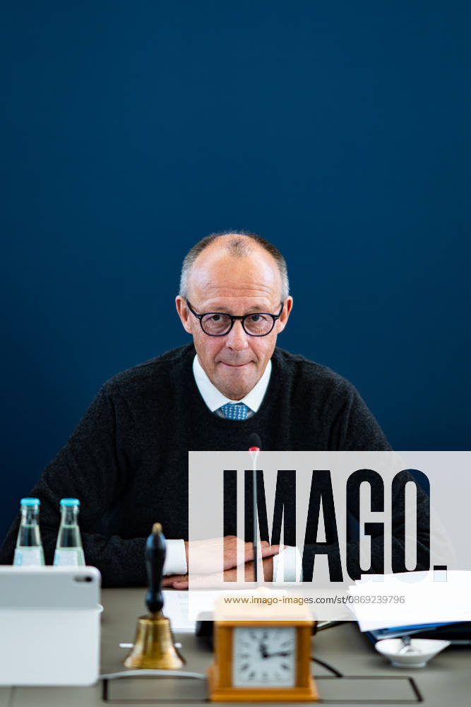 Bundeskanzler Friedrich Merz zu Beginn der Bundesvorstandssitzung im Rahmen der Präsidiumsklausur;Präsidiumsklausurtagung der CDU Deutschlands in Berlin, Oktober 2026, Berlin Berlin Deutschland Konrad-Adenauer-Haus