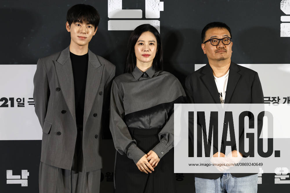 ˜Paradise Lost director, cast attend press conference in Seoul (L-R) South Korean actors Bae Hyun-sung and Kim Hyun-joo, along with film director Yeon Sang-ho, pose for photos during a media press conference for the movie Paradise Lost in Seoul, South Korea, on October 12, 2026. The psychological thriller film follows a mother who copes with loss through an AI version of her missing son, only to face confusion and tension when her real son mysteriously reappears after nine years. Seoul South Korea