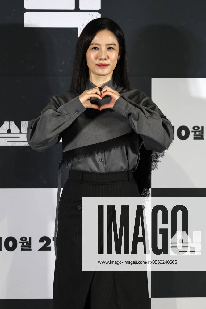 ˜Paradise Lost director, cast attend press conference in Seoul South Korean actor Kim Hyun-joo poses for photos during a media press conference for the movie Paradise Lost in Seoul, South Korea, on October 12, 2026. The psychological thriller film follows a mother who copes with loss through an AI version of her missing son, only to face confusion and tension when her real son mysteriously reappears after nine years. Seoul South Korea