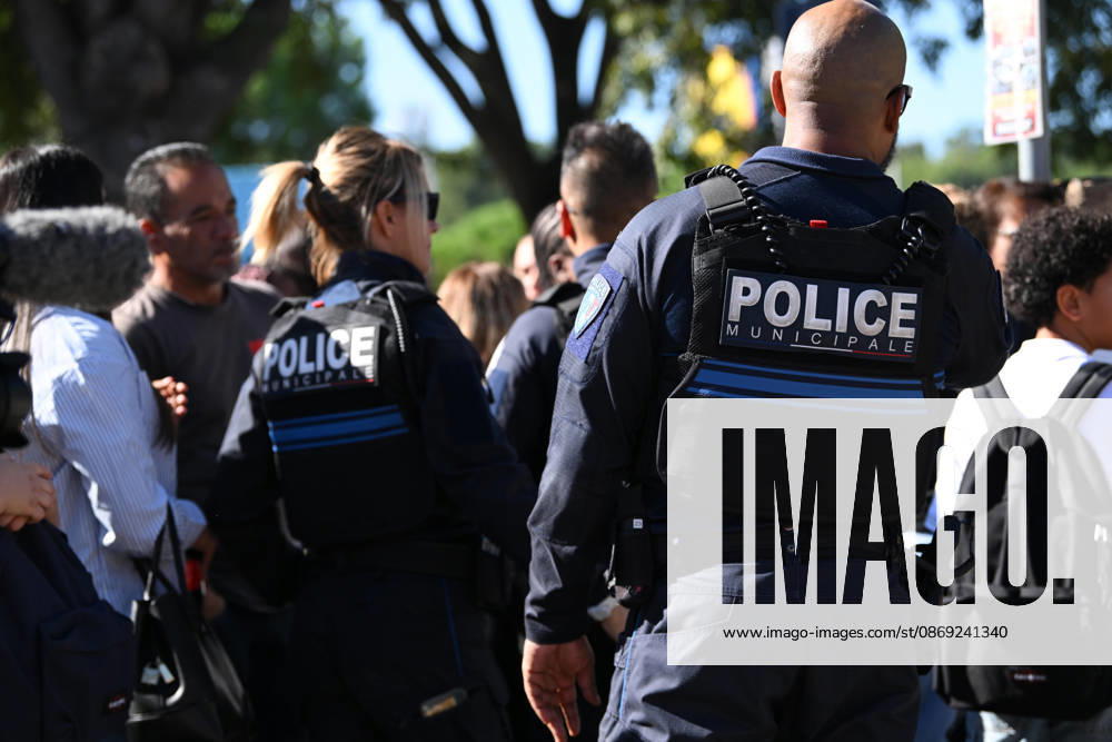 NEWS : Le principal d un college et une professeure blessÃ s par balle par un tir de fusil de chasse Ã Aubagne NEWS : Le principal du college Lakanal Ã Aubagne et une professeure blessÃ s par balle par un tir de fusil de chasse, le 12 octobre 2026. AubagneFrance