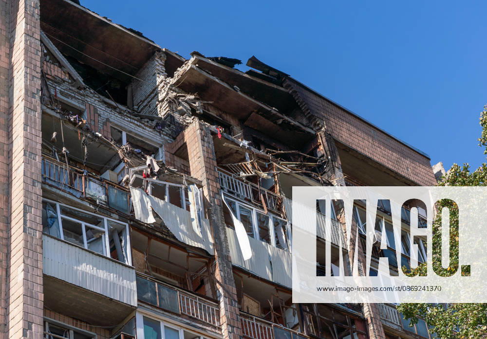 Drone attack hits residential building in Ukraine s Kharkiv, injuring 13 KHARKIV, UKRAINE - OCTOBER 12: A view of a heavily damaged residential building following a drone attack that injured 13 people in Kharkiv, Ukraine, on October 12, 2026. Firefighters, police officers and rescue teams were dispatched to the scene to assist affected residents. Carlo Bravo Anadolu Kharkiv Ukraine. Editorial use only. Please get in touch for any other usage.