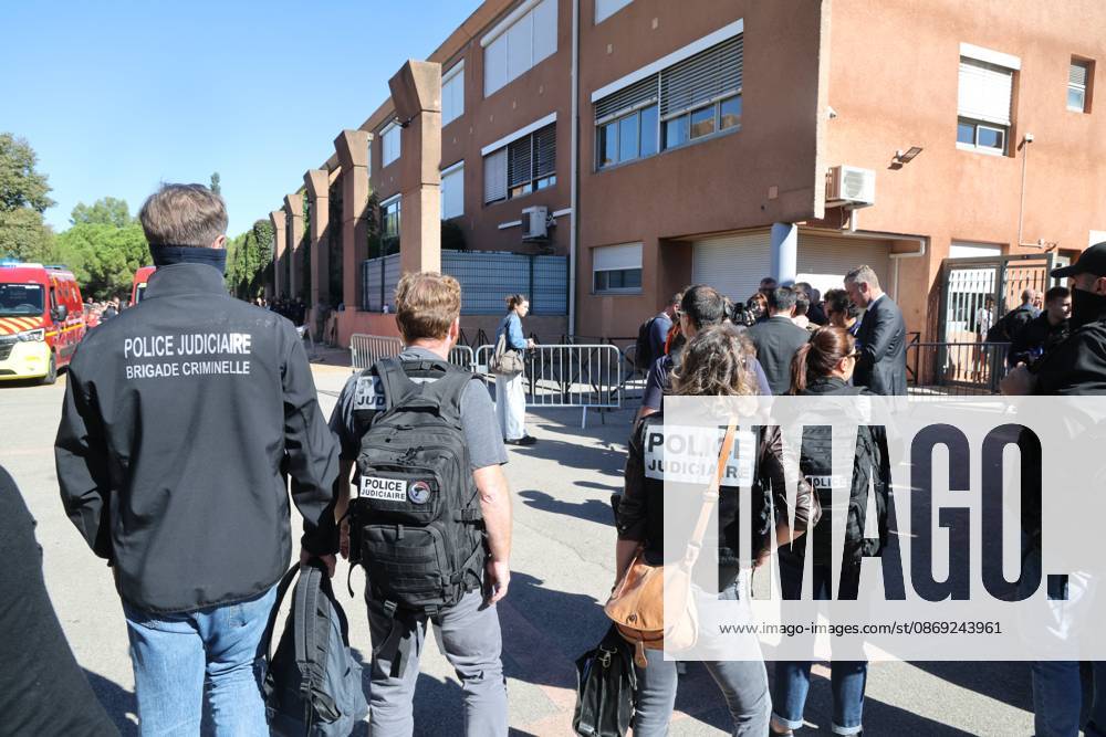 Shooting at Lakanal Middle School PHOTOPQR LA PROVENCE Stephane DUCLET Aubagne 12 10 2026 On Monday morning, the principal of Lakanal Middle School in Aubagne was On Monday morning, the principal of Lakanal Middle School in Aubagne was wounded in the leg after being shot. A 37-year-old teacher was also hit, while the alleged perpetrator, a 14-year-old middle school student, was arrested. Parents are coming to pick up their children. On October 12, 2026, the principal of a middle school in Aubagne, Bouches-du-Rhône, and a teacher were wounded by a shot fired from a hunting rifle by a student who had entered the school armed with a shotgun. Aubagne, Bouches-du-Rhône, France