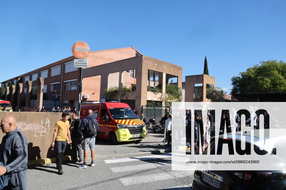 Shooting at Lakanal Middle School PHOTOPQR LA PROVENCE Stephane DUCLET Aubagne 12 10 2026 On Monday morning, the principal of Lakanal Middle School in Aubagne was On Monday morning, the principal of Lakanal Middle School in Aubagne was wounded in the leg after being shot. A 37-year-old teacher was also hit, while the alleged perpetrator, a 14-year-old middle school student, was arrested. Parents are coming to pick up their children. On October 12, 2026, the principal of a middle school in Aubagne, Bouches-du-Rhône, and a teacher were wounded by a shot fired from a hunting rifle by a student who had entered the school armed with a shotgun. Aubagne, Bouches-du-Rhône, France