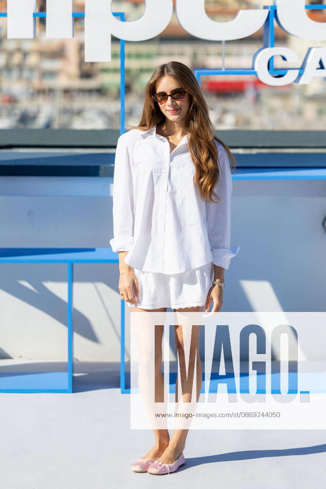 Cannes Mipcom - Tiktok Creators Photocall Ambar Driscoll attends the photocall of TIKTOK CREATORS during Cannes Mipcom 2026 in Cannes, France on October 12, 2026. Photo by Shootpix ABACAPRESS.COM Cannes France