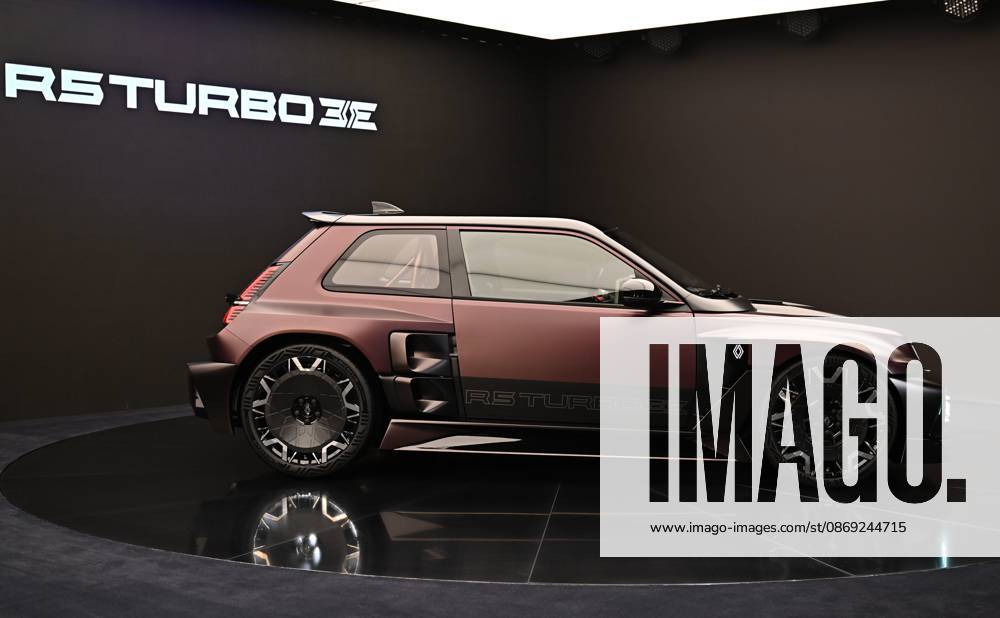 2026 PARIS MOTOR SHOW PHOTOPQR OUEST FRANCE Franck Dubray Paris, Oct. 12, 2026 Paris Motor Show, Porte de Versailles, Paris Renault R5 Turbo Booth Photo by Franck Dubray Oct. 12, 2026 Paris Motor Show, Paris, France