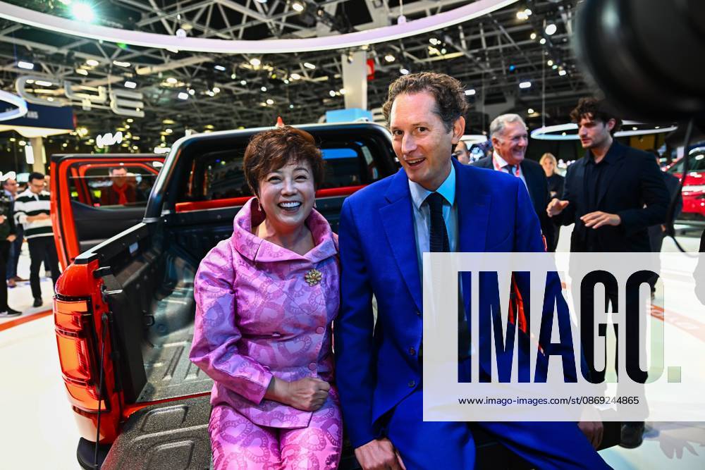 2026 PARIS AUTO SHOW PHOTOPQR OUEST FRANCE Franck Dubray Paris Oct. 12, 2026 Paris Auto Show at Porte de Versailles in Paris BYD booth: Stella Li and John Elkann, President of Stellantis Photo by Franck Dubray Oct. 12, 2026 Paris Motor Show, Paris, France