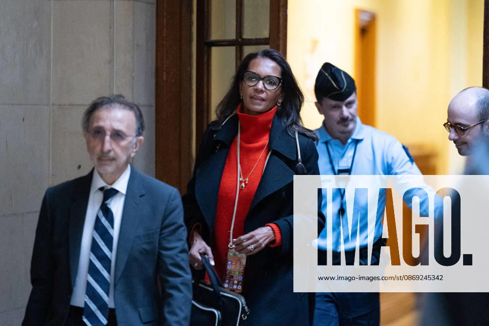 Trial of Mimi Marchand for alleged extortion of Karine Le Marchand - Paris French television presenter Karine Le Marchand arrives at the Paris courthouse to attend a hearing in the appeal trial of celebrity press agent Mimi Marchand, , who is appealing her conviction for extortion against Le Marchand, in Paris, on October 12, 2026. Photo by Raphael Lafargue ABACAPRESS.COM Paris France