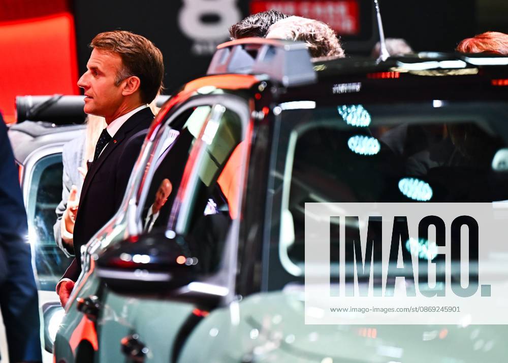 2026 PARIS AUTO SHOW PHOTOPQR OUEST FRANCE Franck Dubray Paris, Oct. 12, 2026 Paris Auto Show at Porte de Versailles in Paris Citroën booth featuring the new 2CV Emmanuel Macron next to the 2CV Photo by Franck Dubray, Oct. 12 2026 Paris Motor Show, Paris, France