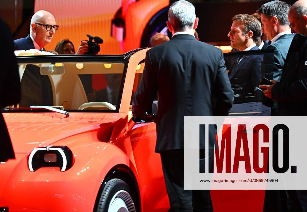 2026 PARIS AUTO SHOW PHOTOPQR OUEST FRANCE Franck Dubray Paris, Oct. 12, 2026 Paris Auto Show at Porte de Versailles in Paris Citroën booth featuring the new 2CV Emmanuel Macron next to the 2CV Photo by Franck Dubray, Oct. 12 2026 Paris Motor Show, Paris, France
