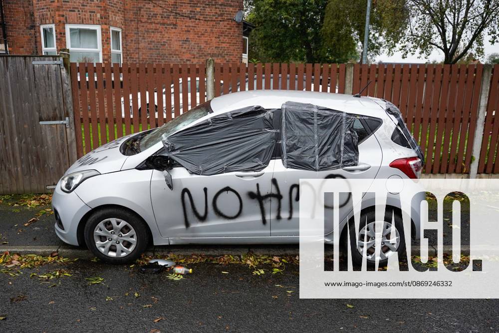 Anti-migrant protest in Manchester MANCHESTER, UNITED KINGDOM - OCTOBER 12: The vehicle of migrants are vandalised by anti-migrant protesters during an action day in Salford, Manchester on 12 October, United Kingdom. Loannis Alexopoulos Anadolu Manchester United Kingdom. Editorial use only. Please get in touch for any other usage.