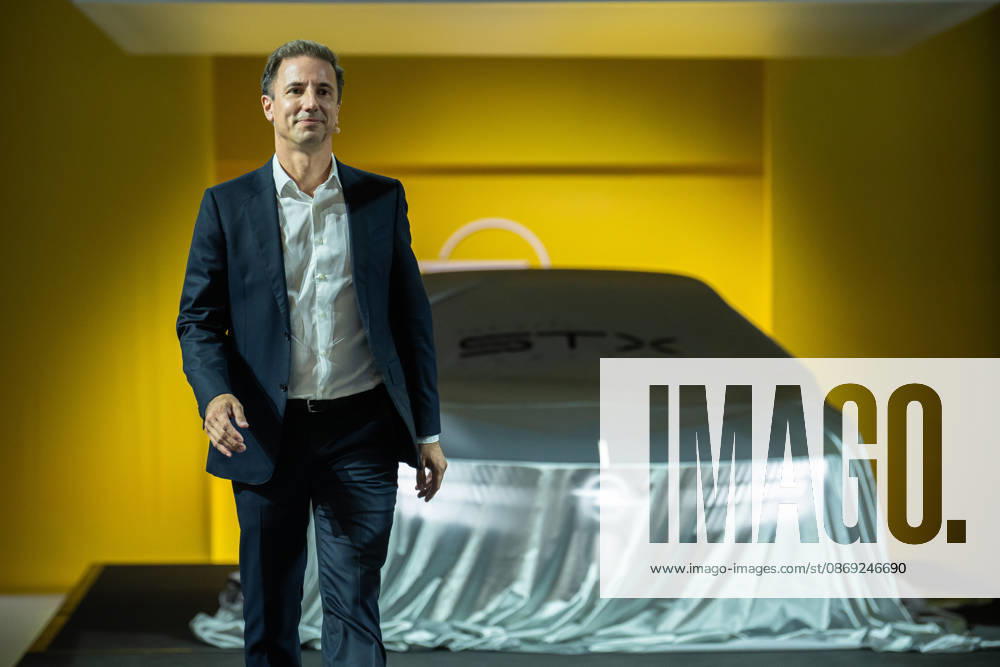 2026 Paris Motor Show Aurelien Morissard MAXPPP MAXPPP Paris, October 12, 2026 Opel CEO Florian Huettl attends the 2026 Paris Motor Show in Paris, France, Monday, October 12, 2026 Aurelien Morissard MAXPPP Paris, France