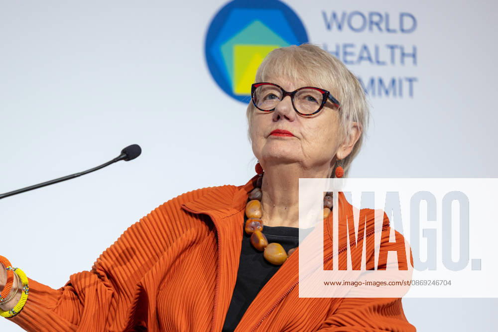 World Health Summit 2026 Weltgesundheitsgipfel 2. Tag Deutschland, Berlin am 12. Oktober 2026: Veröffentlichung des Abschlussberichts (Capstone Insights Report) des Global Preparedness Monitoring Board (GPMB). Launch of the GPMB Capstone Insights Report Getting Ahead of Pandemic Risk: Insights from Eight Years of Global Monitoring. Im Bild: Prof. Dr. Ilona Kickbusch Mitglied des Global Preparedness Monitoring Board (GPMB) Gründungsdirektorin des Global Health Centre¨Graduate Institute of International and Development Studies Schweiz Global Preparedness Monitoring Board (GPMB) Board Member Global Health Center The Graduate Institute of International and Development Studies Founding Director Switzerland.