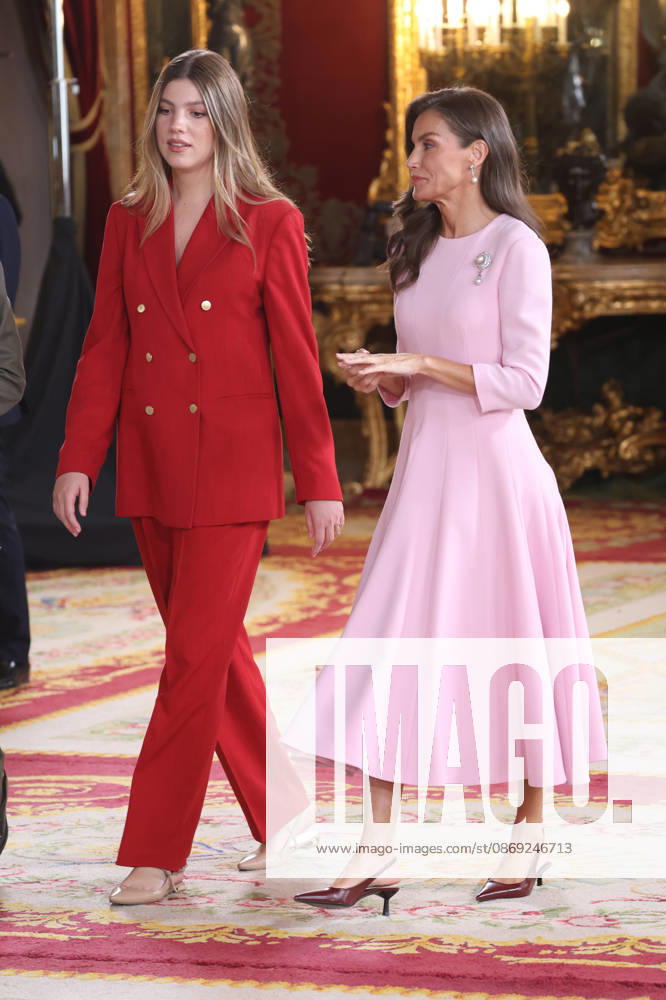 The King and Queen, the Princess of Asturias, and Infanta Sofía preside over the reception at the Royal Palace to mark National Day Infanta Sofía and Queen Letizia during the reception marking National Day at the Royal Palace on October 12, 2026, in Madrid, Spain. The event is presided over by the King and Queen, the Princess of Asturias, and Infanta Sofía following the solemn ceremony honoring the national flag and the military parade held in Plaza de Cánovas del Castillo. The commemoration of National Day aims to solemnly recall moments in our collective history that form part of our shared historical, cultural, and social heritage, recognized as such by the vast majority of citizens. HISPANIC DAY KING FELIPE QUEEN LETIZIA PRINCESS LEONO