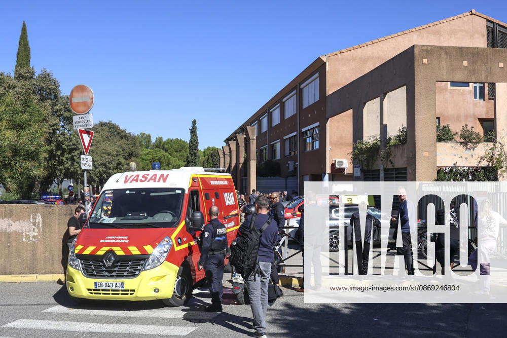 Fire trucks are dispatched. A middle school principal and a teacher were shot and wounded; the 14-year-old shooter was arrested at Joseph Lakanal Middle School in Aubagne, France, October 12, 2026 Meddah Bestimage Joseph Lakanal Middle School after a principal was injured by a shot from a hunting rifle and a teenager was arrested in Aubagne, southern France, on October 12, 2026. The principal was struck by a 12-gauge hunting rifle shot, the same source specified, adding that a member of the teaching staff was also struck. The victim’s life is not in danger. Aubagne, France