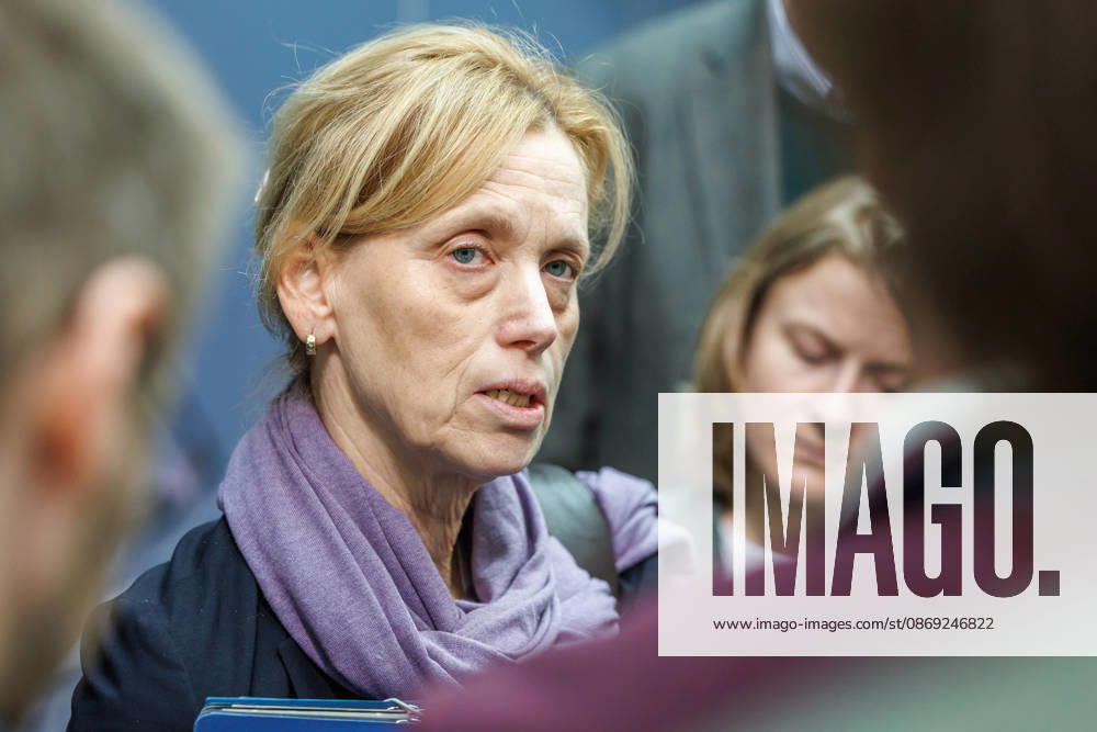 Pressekonferenz mit dem Vorsitzenden der CDU Deutschlands, Bundeskanzler Friedrich Merz und der Generalsekretärin der CDU Deutschlands Franziska Hoppermann Karin Prien (CDU), Bundesfamilienministerin am 12.10.2026 im Konrad-Adenauer-Haus in Berlin. Berlin Berlin Deutschland CDU-Bundesgeschäftsstelle (Konrad-Adenauer-Haus)