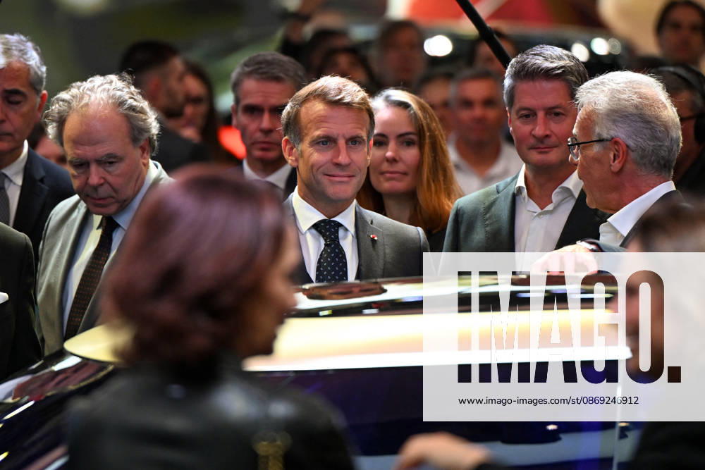 French President Emmanuel Macron, accompanied by Luc Chatel and Roland Lescure, Minister of the Economy, Finance, and Industrial, Energy, and Digital Sovereignty, attends the 2026 Paris Motor Show at Paris Expo · Porte de Versailles in Paris, France, on October 12, 2026. Lionel Urman Bestimage French President Emmanuel Macron at the international Paris Motor Show at the Porte de Versailles in Paris, France, on October 12, 2026. Paris, France