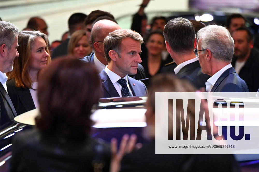 French President Emmanuel Macron, accompanied by Luc Chatel and Roland Lescure, Minister of the Economy, Finance, and Industrial, Energy, and Digital Sovereignty, attends the 2026 Paris Motor Show at Paris Expo · Porte de Versailles in Paris, France, on October 12, 2026. Lionel Urman Bestimage French President Emmanuel Macron at the international Paris Motor Show at the Porte de Versailles in Paris, France, on October 12, 2026. Paris, France