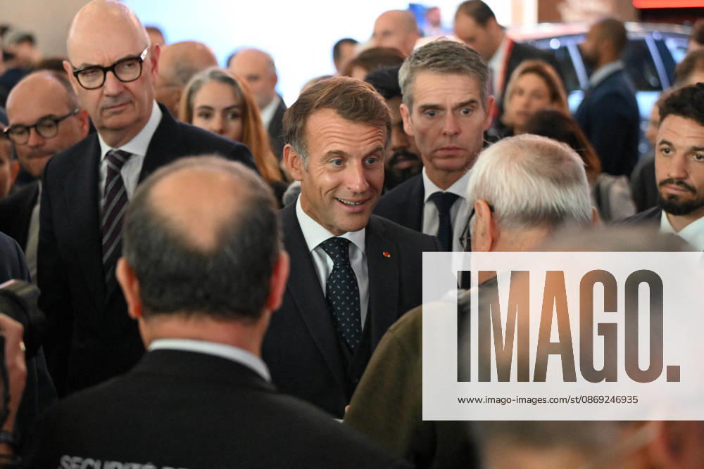 French President Emmanuel Macron, accompanied by Luc Chatel and Roland Lescure, Minister of the Economy, Finance, and Industrial, Energy, and Digital Sovereignty, attends the 2026 Paris Motor Show at Paris Expo · Porte de Versailles in Paris, France, on October 12, 2026. Lionel Urman Bestimage French President Emmanuel Macron at the international Paris Motor Show at the Porte de Versailles in Paris, France, on October 12, 2026. Paris, France