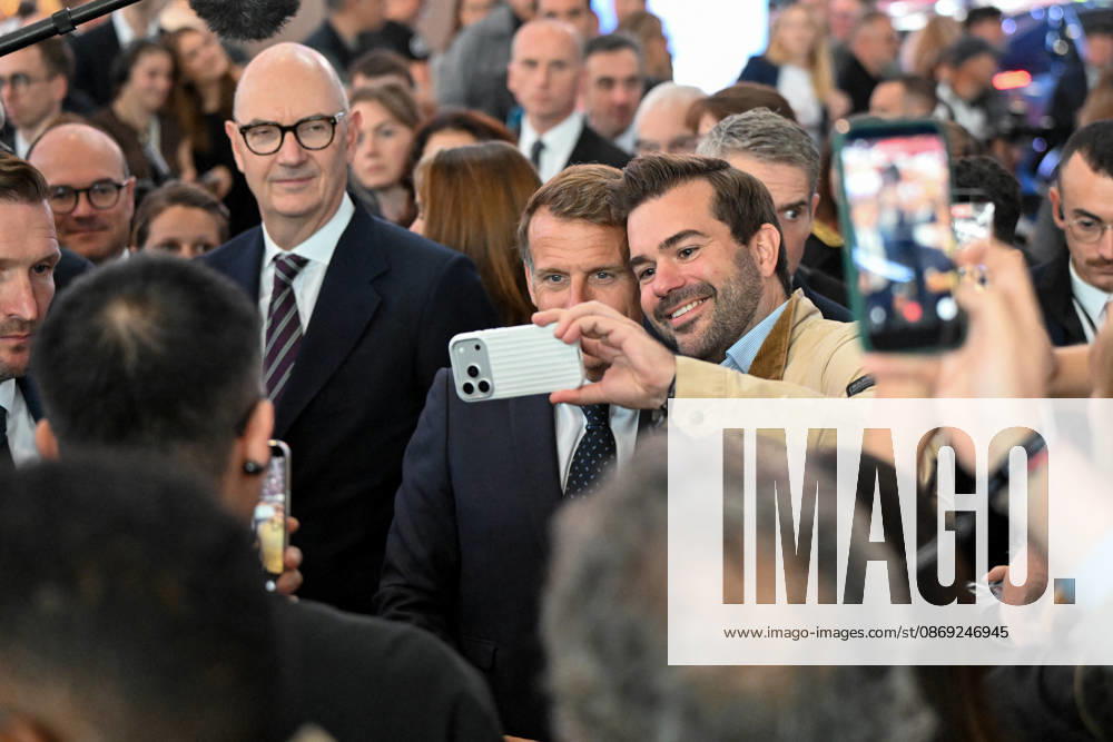 French President Emmanuel Macron, accompanied by Luc Chatel and Roland Lescure, Minister of the Economy, Finance, and Industrial, Energy, and Digital Sovereignty, attends the 2026 Paris Motor Show at Paris Expo · Porte de Versailles in Paris, France, on October 12, 2026. Lionel Urman Bestimage French President Emmanuel Macron at the international Paris Motor Show at the Porte de Versailles in Paris, France, on October 12, 2026. Paris, France