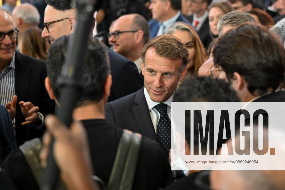 French President Emmanuel Macron, accompanied by Luc Chatel and Roland Lescure, Minister of the Economy, Finance, and Industrial, Energy, and Digital Sovereignty, attends the 2026 Paris Motor Show at Paris Expo · Porte de Versailles in Paris, France, on October 12, 2026. Lionel Urman Bestimage French President Emmanuel Macron at the international Paris Motor Show at the Porte de Versailles in Paris, France, on October 12, 2026. Paris, France