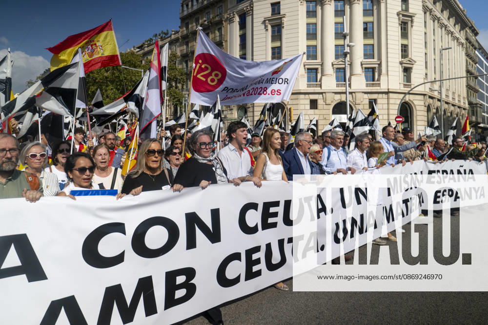 Demonstration in Barcelona under the slogan Catalonia with Ceuta: One Spain —Several people during a demonstration under the slogan Catalonia with Ceuta: One Spain, on October 12, 2026, in Barcelona, Catalonia, Spain. The rally marking October 12, organized by Unidos por Ceuta, Espanya i Catalans, Catalunya Suma, S’ha Acabat, and Impulso Ciudadano, aims to celebrate the National Day and reaffirm the unity of Spain and the ties between Catalonia and Ceuta. OCTOBER 12, 2026 Lorena Sopê Barcelona, Catalonia Barcelona, Catalonia, Spain