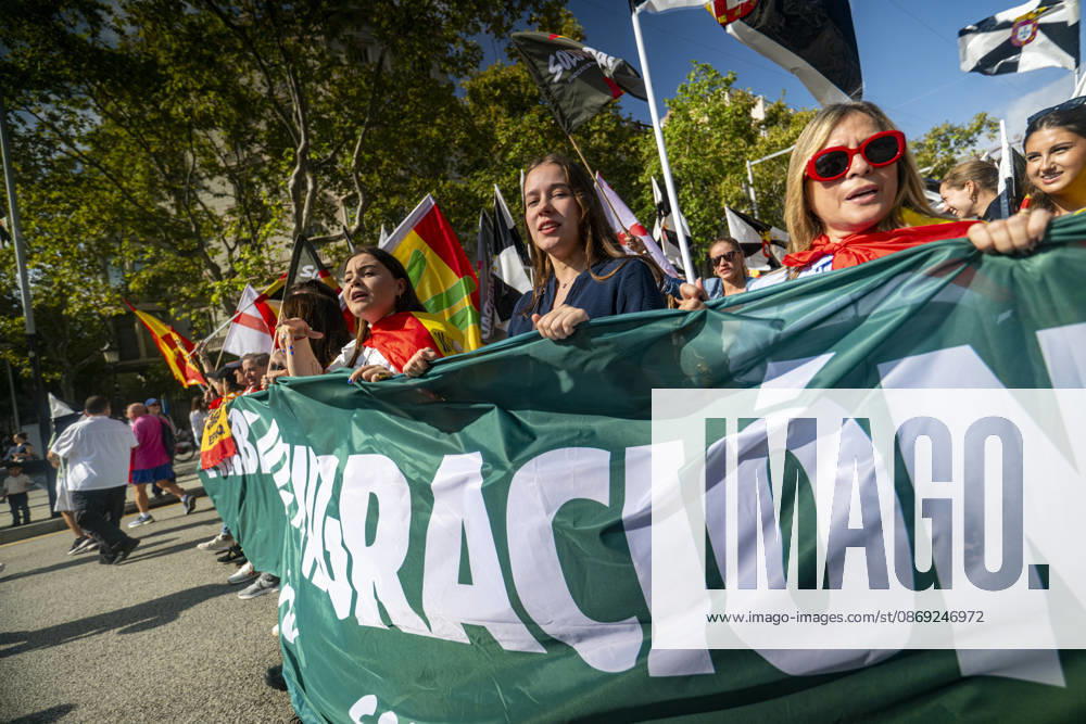 Demonstration in Barcelona under the slogan Catalonia with Ceuta: One Spain —Several people during a demonstration under the slogan Catalonia with Ceuta: One Spain, on October 12, 2026, in Barcelona, Catalonia, Spain. The rally marking October 12, organized by Unidos por Ceuta, Espanya i Catalans, Catalunya Suma, S’ha Acabat, and Impulso Ciudadano, aims to celebrate the National Day and reaffirm the unity of Spain and the ties between Catalonia and Ceuta. OCTOBER 12, 2026 Lorena Sopê Barcelona, Catalonia Barcelona, Catalonia, Spain
