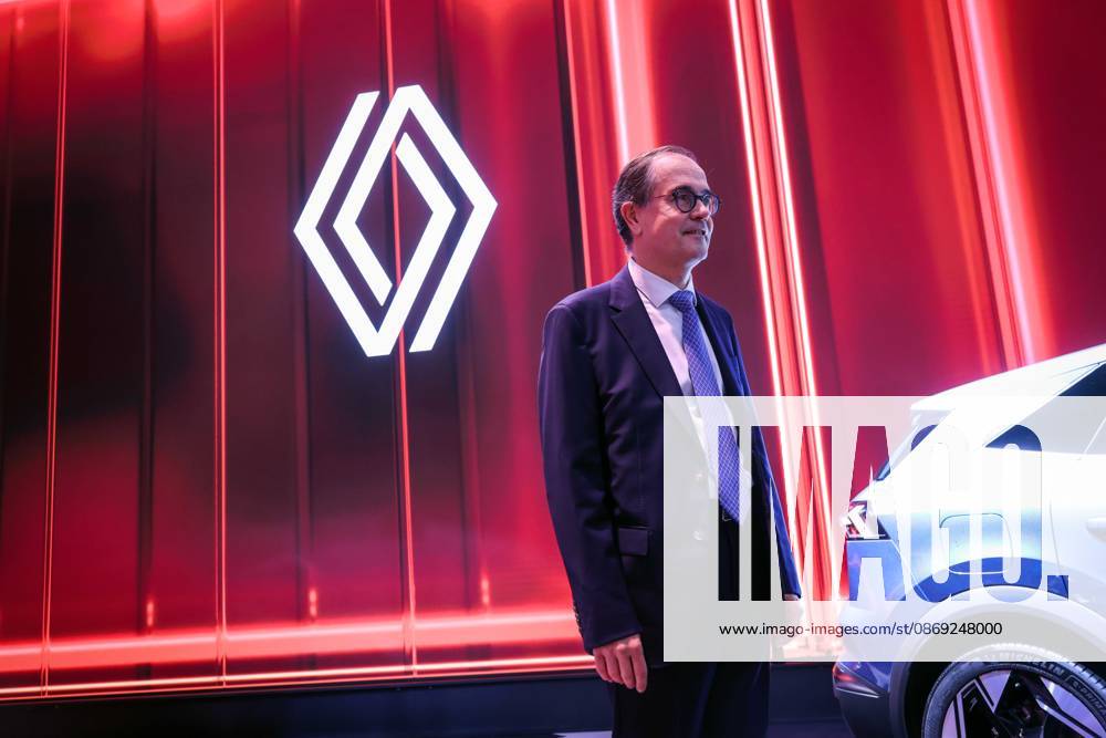 Paris, France le 12 octobre 2026 - Ouverture du Mondial de l Auto 2026 a Paris Expo Porte de Versailles - Opening of the Paris Motor Show 2026 at Paris Expo Porte de Versailles Ici CEO of French car maker Renault Group, Francois Provost