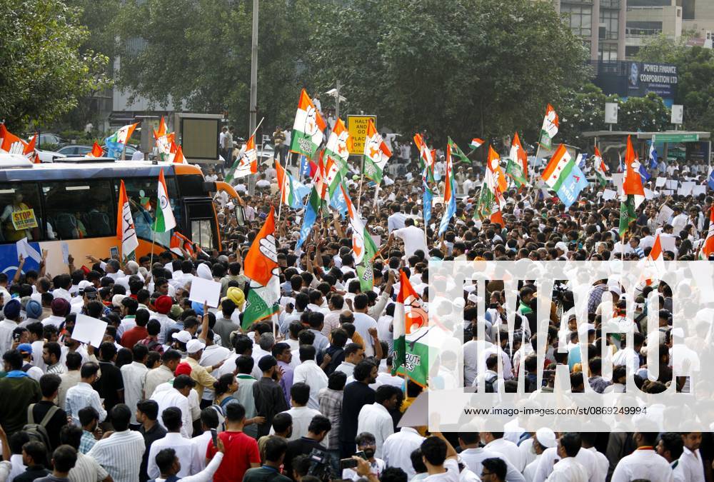 Rahul Gandhi Leads Delhi Protest NEW DELHI, INDIA, OCTOBER 12, 2026: Congress leader Rahul Gandhi takes part in a protest march from Barakhamba Road towards the Supreme Court in New Delhi, demanding the resignation of India s Chief Election Commissioner Gyanesh Kumar over alleged irregularities in the Special Intensive Revision (SIR) of electoral rolls. The Election Commission denies wrongdoing. New Delhi India