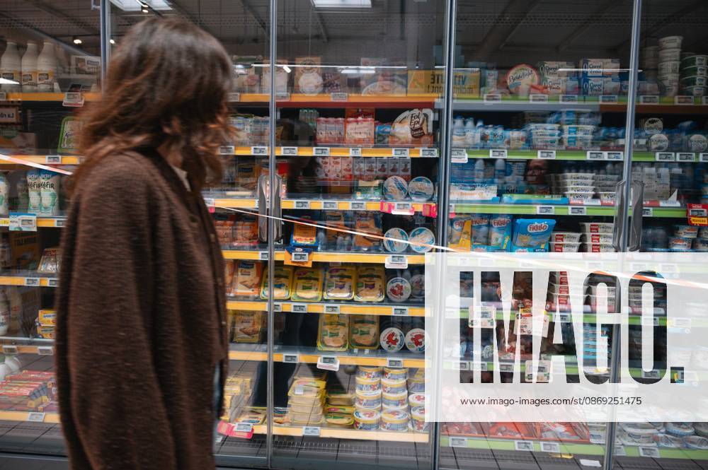 CYBERATTACK ON REFRIGERATION SYSTEMS IN SUPERMARKETS PHOTOPQR OUEST FRANCE ELSA RANCEL OUEST FRANCE 10 12 2026 A cyberattack affected the refrigeration systems of about 100 major retail chains, such as Intermarché, Super U, and Leclerc, on Monday, October 12, 2026. Here, at this Intermarché in the Côtes-d’Armor—the store does not wish to be identified or named—the refrigerators in all the fresh and frozen food aisles have been shut down. THE SUPERMARKET DOES NOT WISH TO BE NAMED, SIMPLY A SCENE FROM AN INTERMARCHÉ IN THE CÔTES-D’ARMOR Photo by ELSA RANCEL, OUEST FRANCE Several large and medium-sized retailers were victims of a cyberattack that affected refrigeration equipment on the night of Monday, October 12, 2026, in France