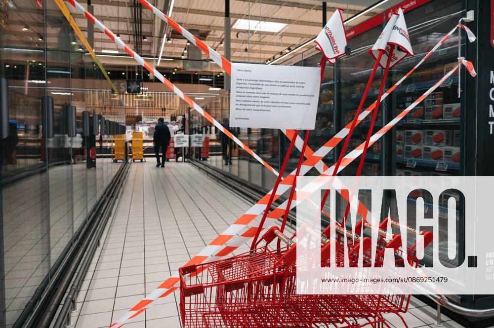 CYBERATTACK ON REFRIGERATION SYSTEMS IN SUPERMARKETS PHOTOPQR OUEST FRANCE ELSA RANCEL OUEST FRANCE OCTOBER 12, 2026 A cyberattack affected the refrigeration systems of about 100 major retail chains, such as Intermarché, Super U, and Leclerc, on Monday, October 12, 2026. Here, at this Intermarché in the Côtes-d’Armor—the store does not wish to be identified or named—the refrigerators in all the fresh and frozen food aisles have been shut down. THE SUPERMARKET DOES NOT WISH TO BE NAMED, SIMPLY A SCENE FROM AN INTERMARCHÉ IN THE CÔTES-D’ARMOR Photo by ELSA RANCEL, OUEST FRANCE Several large and medium-sized retailers were victims of a cyberattack that affected refrigeration equipment on the night of Monday, October 12, 2026, in France