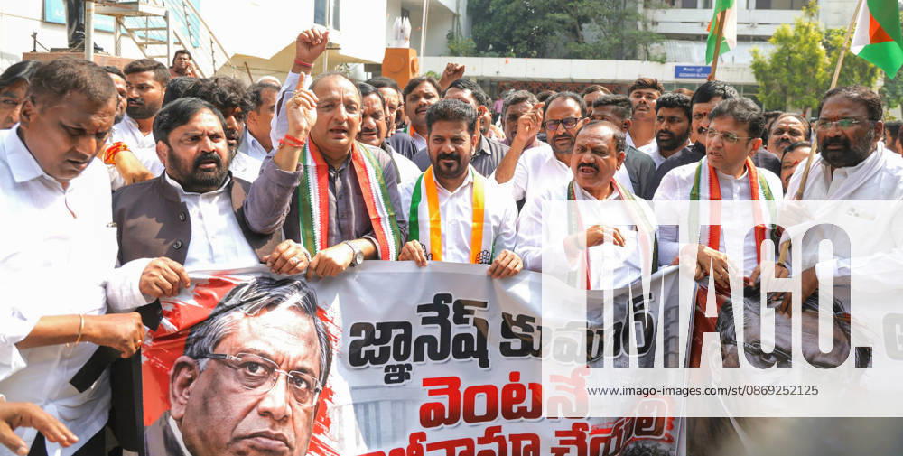 CM Revanth Reddy protests over the SIR row New Delhi, Oct 12 (ANI): Telangana Chief Minister Revanth Reddy and others raise slogans during the Congress-led protest over the Special Intensive Revision (SIR) row, while demanding the resignation of Chief Election Commissioner (CEC) Gyanesh Kumar s resignation, in New Delhi on Monday. (@Congress4TS X ANI Photo) NEW DELHI Delhi India