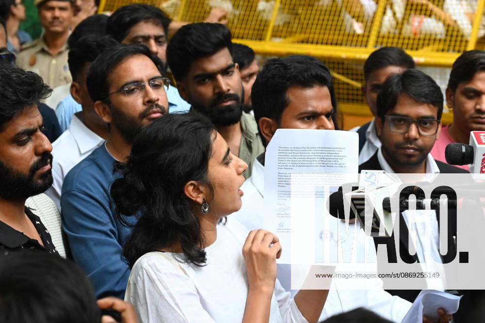 (CJP) policy division head Mehr Pasricha, with Sourav Das and Ashutosh Ranka reached Parliament Street Police Station to seek permission to hold a protest at Jantar Mantar on October 12, 2026 in New Delhi, India. (Photo by Vipin KUmar Hindustan Times) CJP Leaders Saurav Das, Ashutosh Ranka Reach Parliament Street Police Station To Seek Permission For Protest