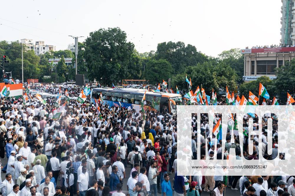 NEW DELHI, INDIA, OCTOBER 12, 2026: Congress leader Rahul Gandhi and INDIA bloc leaders march towards the Supreme Court in New Delhi, demanding the resignation of Chief Election Commissioner Gyanesh Kumar over alleged irregularities in the Special Intensive Revision (SIR) of electoral rolls. The march takes place amid heavy security deployment and barricades in central Delhi. The Election Commission denies wrongdoing. New Delhi India - ZUMAq101 20261012_zna_q101_106