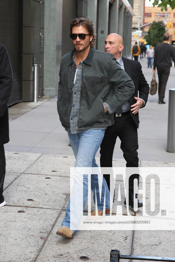 LUKE GRIMES at ABC Studios in New York City for ‘Live With Kelly and Markâ New York USA - ZUMAh16_ 20261012_zaf_h16_065