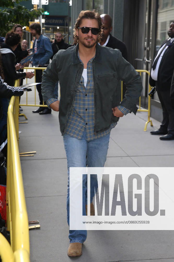 LUKE GRIMES at ABC Studios in New York City for ‘Live With Kelly and Markâ New York USA - ZUMAh16_ 20261012_zaf_h16_083