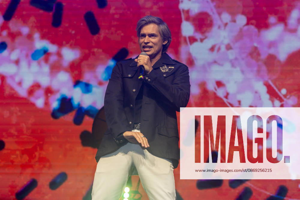Carlos Baute Performs at the Hispanic Heritage Festival in Madrid Singer Carlos Baute during a performance in the Plaza de Espana on October 12, 2026, in Madrid, Spain. This concert is part of the cultural program organized by the Community of Madrid to celebrate the 2026 Hispanic Heritage Festival. OCTOBER 12, 2026 Madrid, Spain