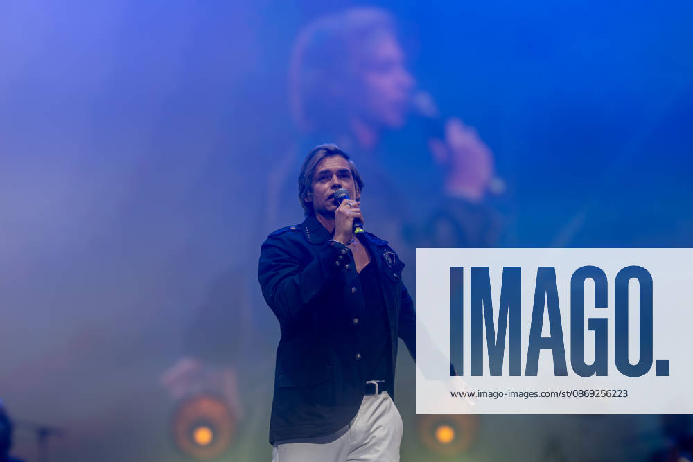 Carlos Baute Performs at the Hispanic Heritage Festival in Madrid Singer Carlos Baute during a performance in the Plaza de Espana on October 12, 2026, in Madrid, Spain. This concert is part of the cultural program organized by the Community of Madrid to celebrate the 2026 Hispanic Heritage Festival. OCTOBER 12, 2026 Madrid, Spain