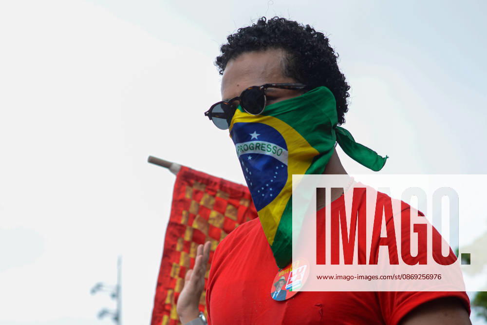RIO DE JANEIRO, RJ - 12.10.2026: BRASIL PELA DEMOCRACIA RJ - Pro-Lula rally held this afternoon (12) during Brazil for democracy RJ held in Copacabana in Rio de Janeiro, RJ. x3030235x CarlosxSanttos