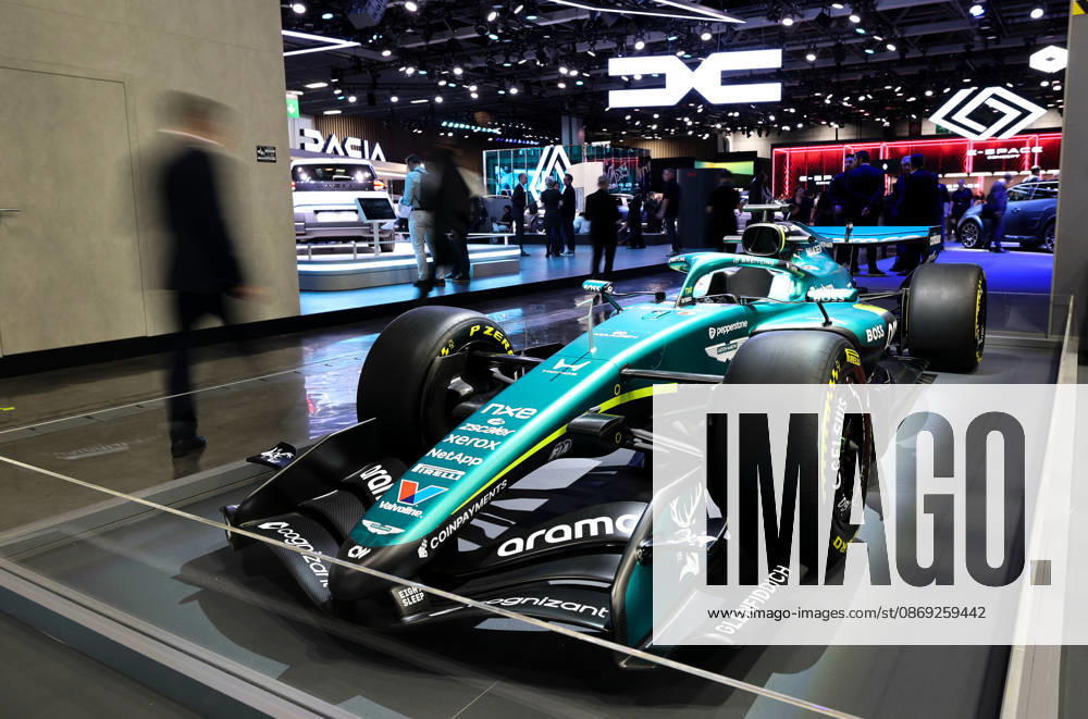 (261012) -- PARIS, Oct. 12, 2026 -- A vehicle on display is seen during the Paris Motor Show in Paris, France, Oct. 12, 2026. The 2026 Paris Motor Show kicked off here on Monday. ) FRANCE-PARIS-MOTOR SHOW 2026 WuxHuiwo