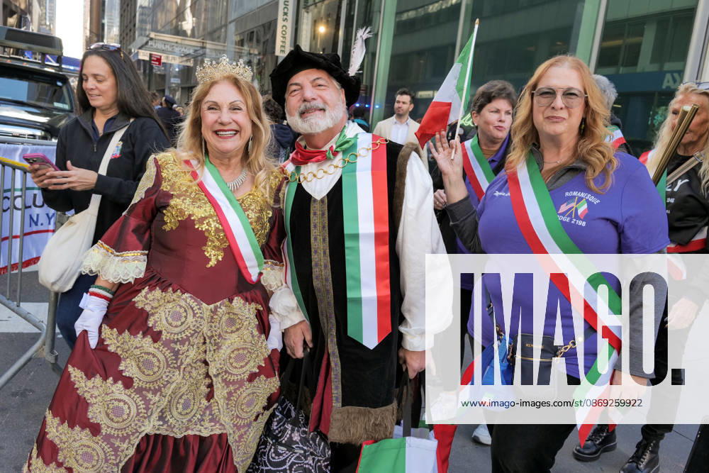 Italian Pride at the 82nd annual Columbus Day Parade as it.made its way up Fifth Avenue bringing the excitement and spirit of Italian.American heritage to NYC. Floats, marching bands, italian music.and thousands of spectators celebrated the history, culture and.contributions of Italian Americans. New York USA - ZUMAh156 20261012_znp_h156_026