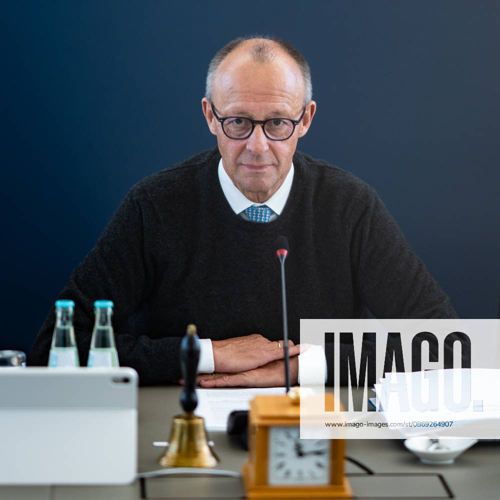 Bundeskanzler Friedrich Merz zu Beginn der Bundesvorstandssitzung im Rahmen der Präsidiumsklausur;Präsidiumsklausurtagung der CDU Deutschlands in Berlin, Oktober 2026, Berlin Berlin Deutschland Konrad-Adenauer-Haus
