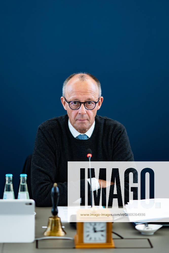 Bundeskanzler Friedrich Merz zu Beginn der Bundesvorstandssitzung im Rahmen der Präsidiumsklausur;Präsidiumsklausurtagung der CDU Deutschlands in Berlin, Oktober 2026, Berlin Berlin Deutschland Konrad-Adenauer-Haus
