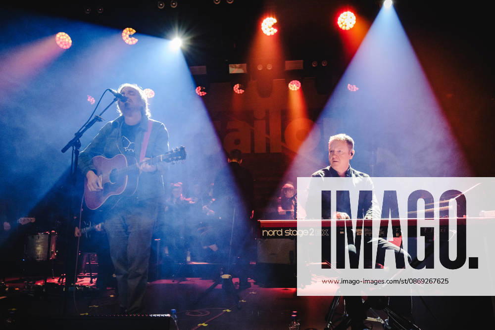 Starsailor live in Bern, Switzerland Bern, Switzerland. 12th, October 2026. The English band Starsailor performs a live concert at Bierhubeli in Bern. Here vocalist and musician James Walsh is seen live on stage with musician Barry Westhead. Switzerland, Bern, Bierhübeli