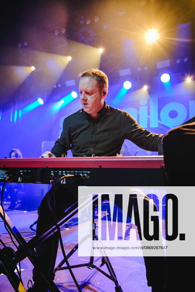 Starsailor live in Bern, Switzerland Bern, Switzerland. 12th, October 2026. The English band Starsailor performs a live concert at Bierhubeli in Bern. Here keyboardist and musician Barry Westhead is seen live on stage. Switzerland, Bern, Bierhübeli
