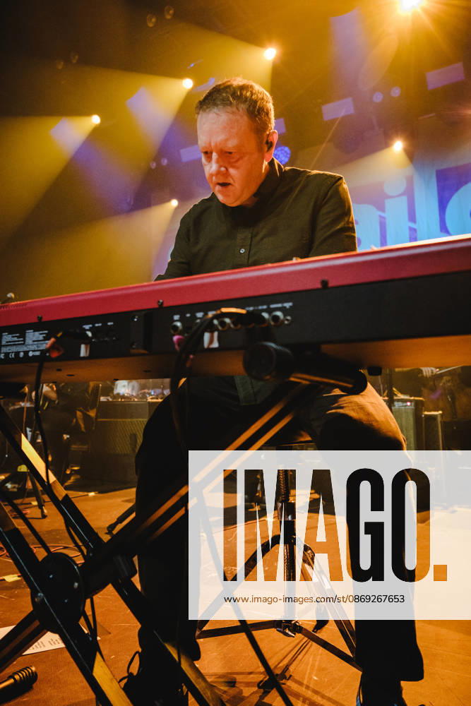 Starsailor live in Bern, Switzerland Bern, Switzerland. 12th, October 2026. The English band Starsailor performs a live concert at Bierhubeli in Bern. Here keyboardist and musician Barry Westhead is seen live on stage. Switzerland, Bern, Bierhübeli