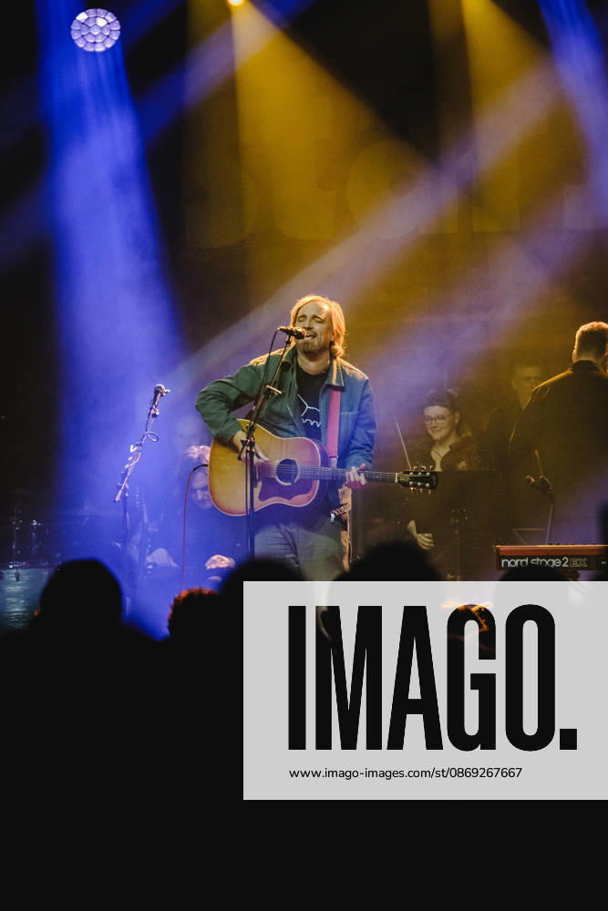 Starsailor live in Bern, Switzerland Bern, Switzerland. 12th, October 2026. The English band Starsailor performs a live concert at Bierhubeli in Bern. Here vocalist and musician James Walsh is seen live on stage. Switzerland, Bern, Bierhübeli